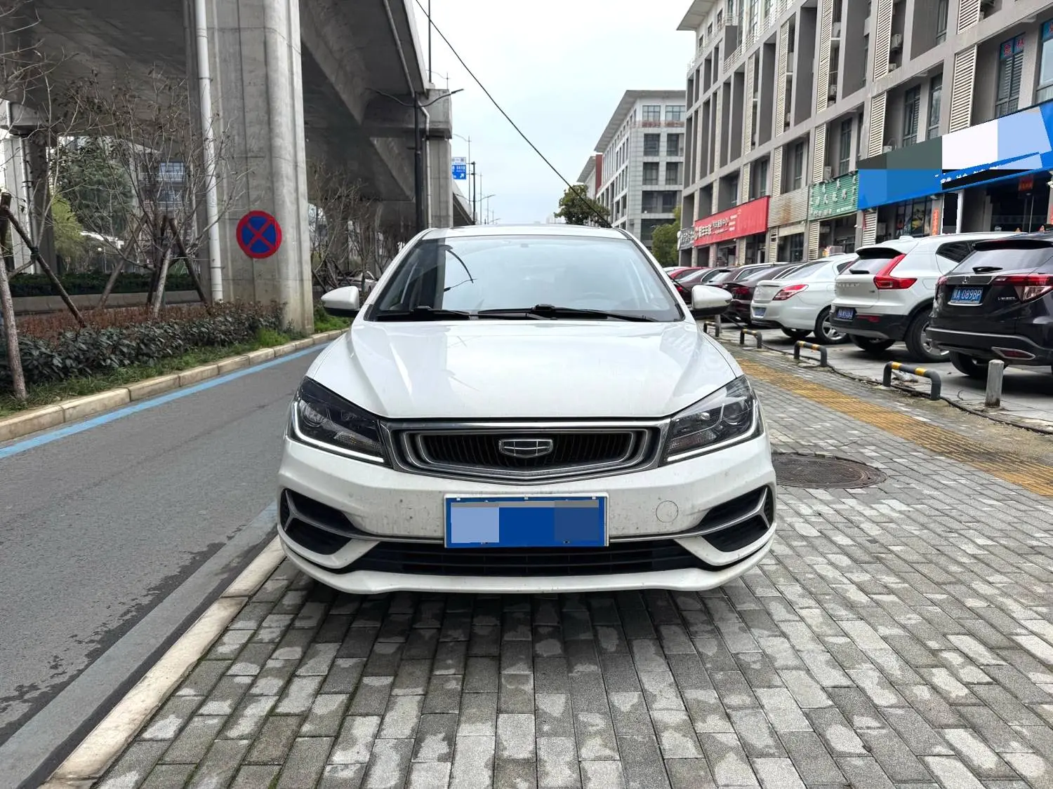 Geely Emgrand  из Китая