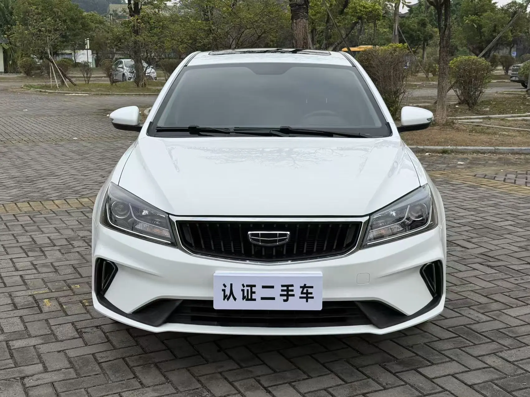 Geely Emgrand  из Китая