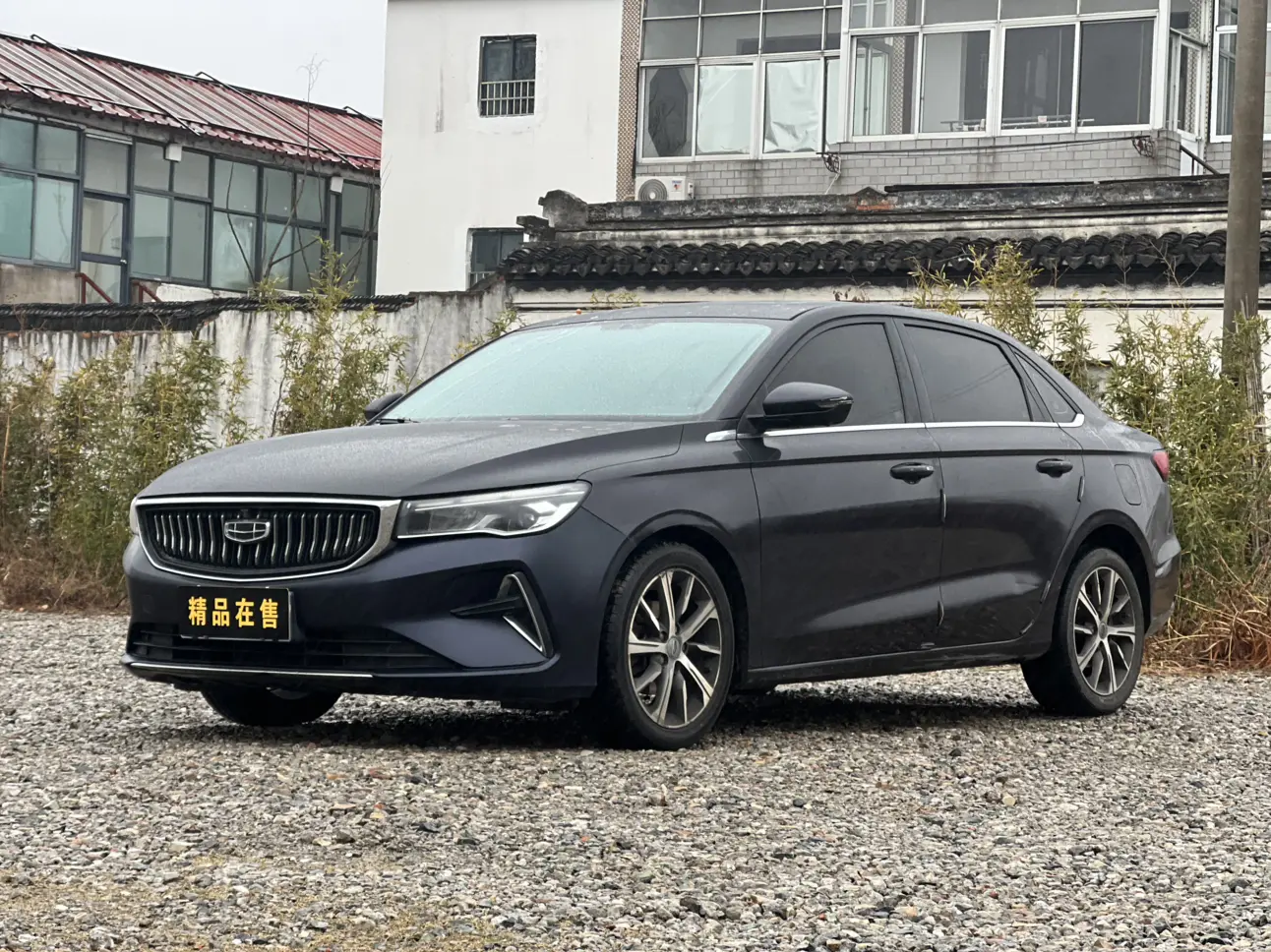 Geely Emgrand  из Китая