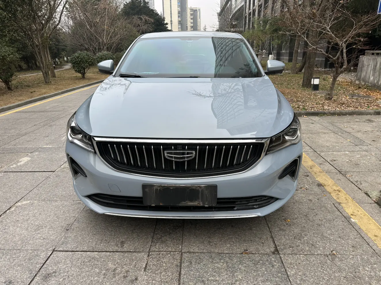 Geely Emgrand  из Китая