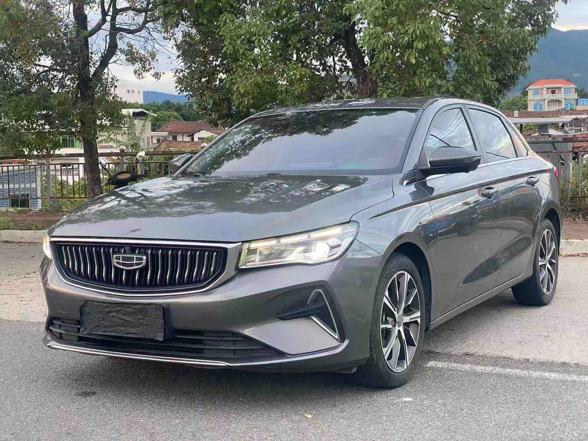 Geely Emgrand  из Китая
