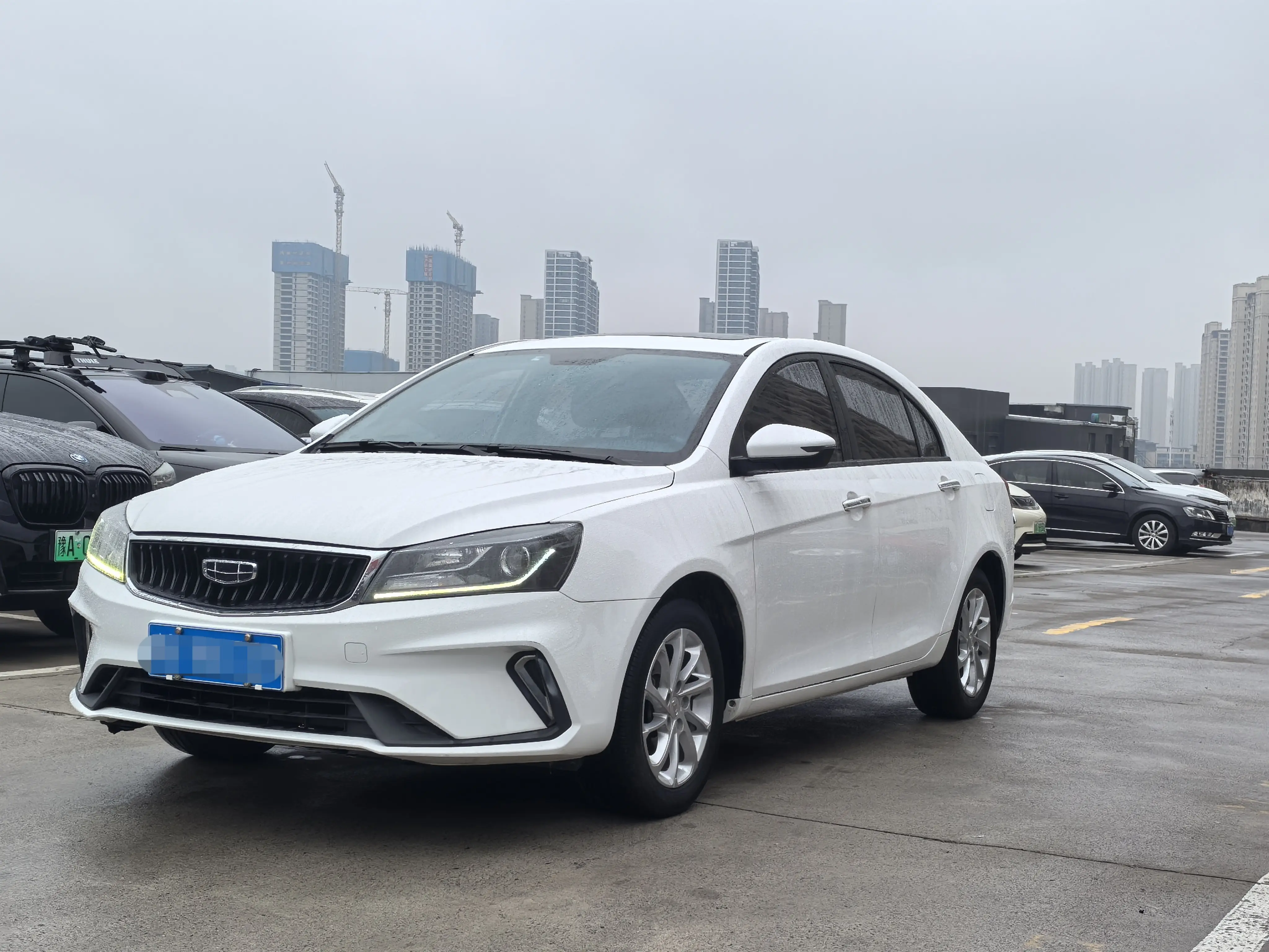 Geely Emgrand  из Китая