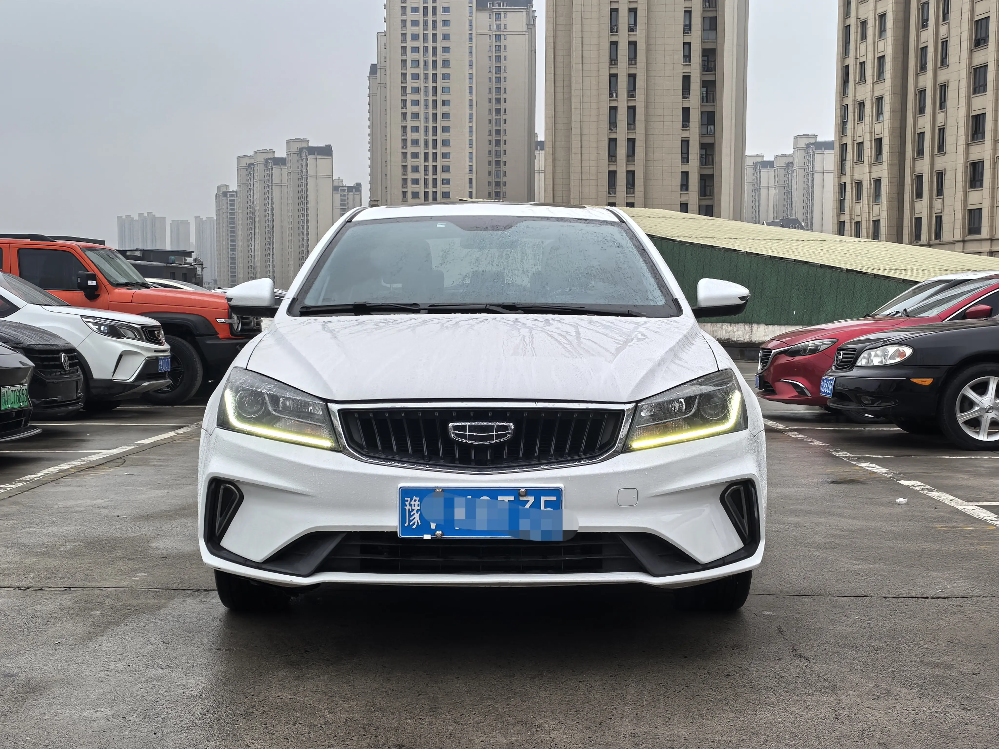 Geely Emgrand  из Китая