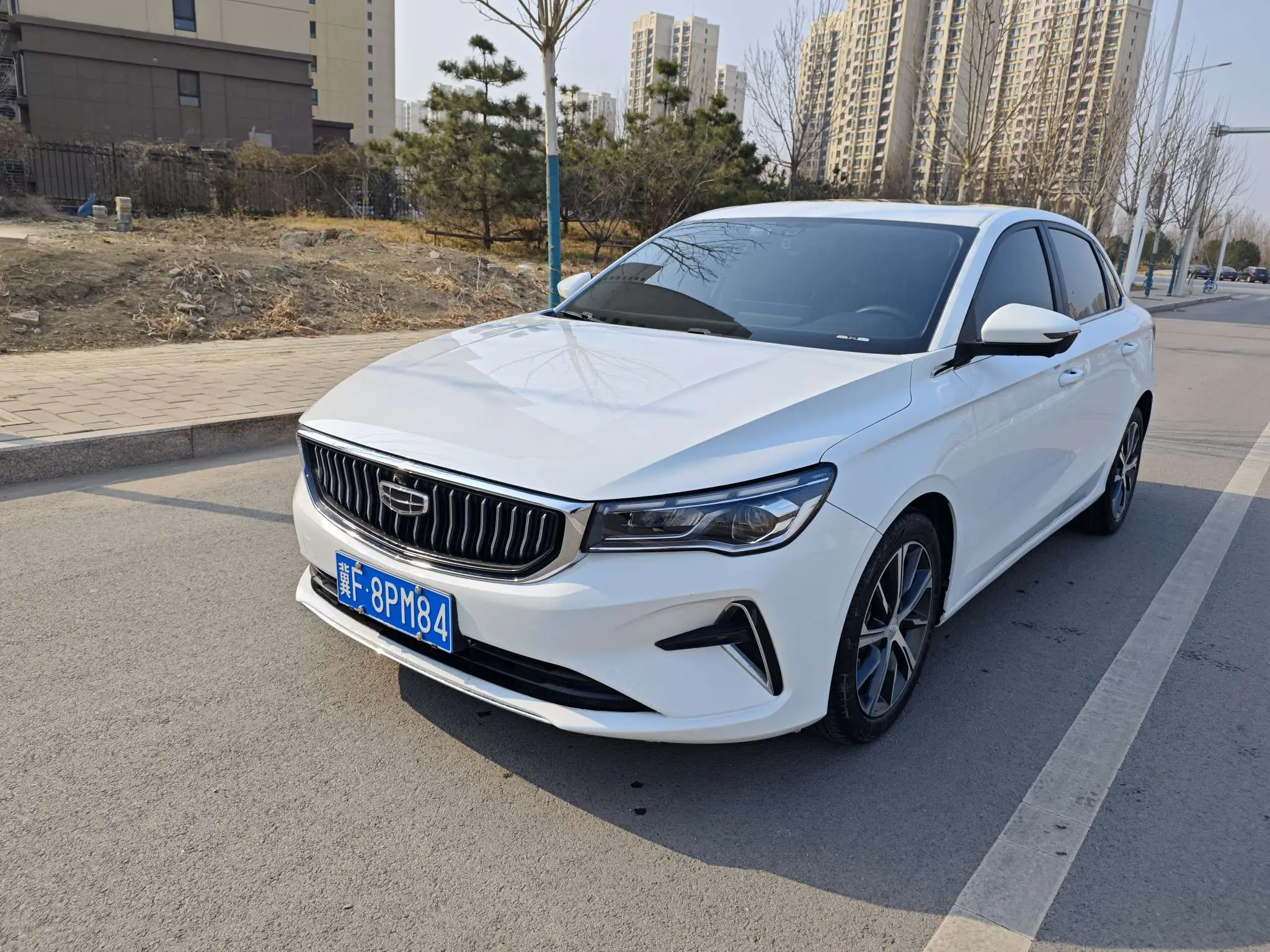 Geely Emgrand  из Китая