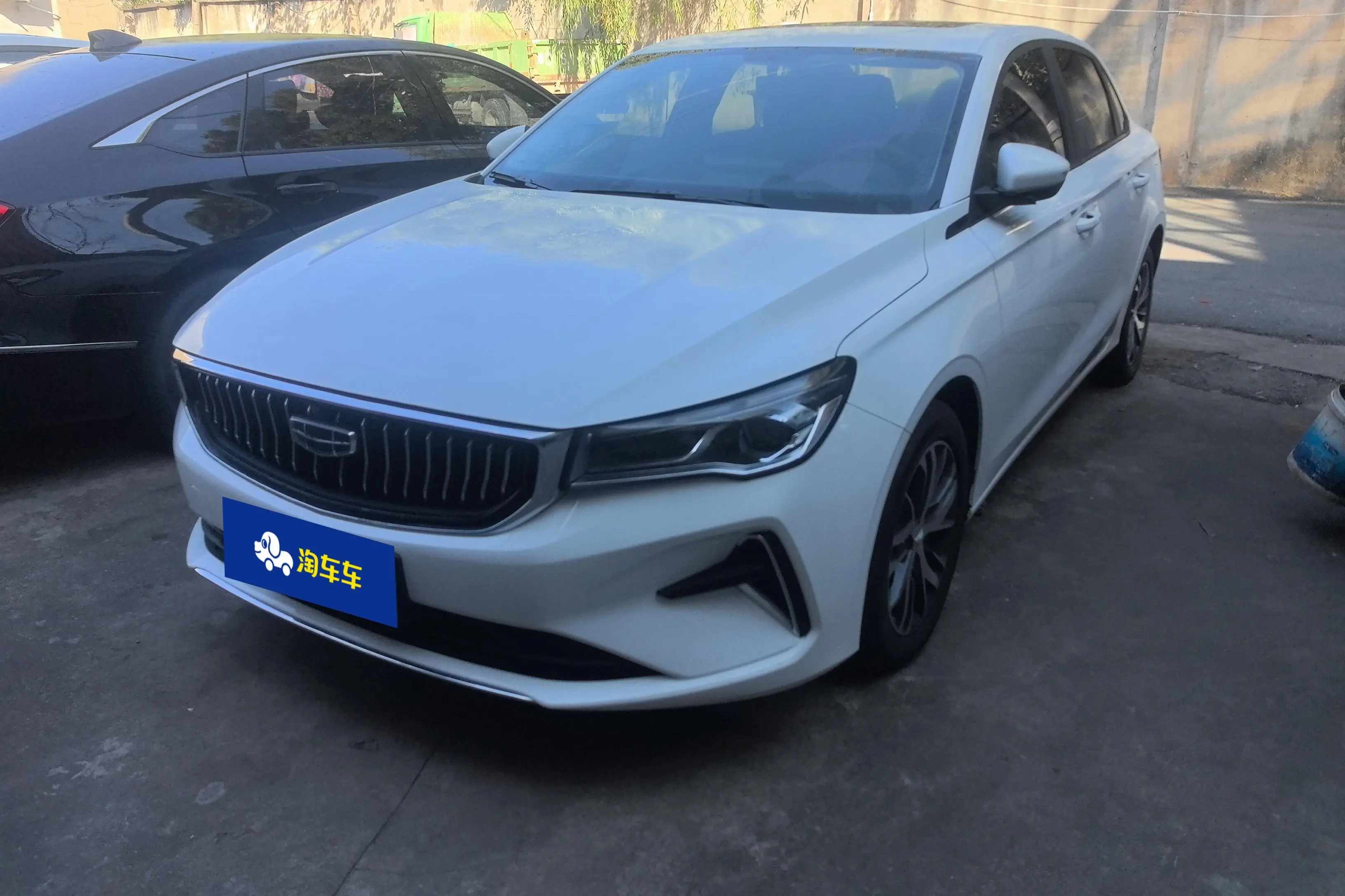Geely Emgrand  из Китая
