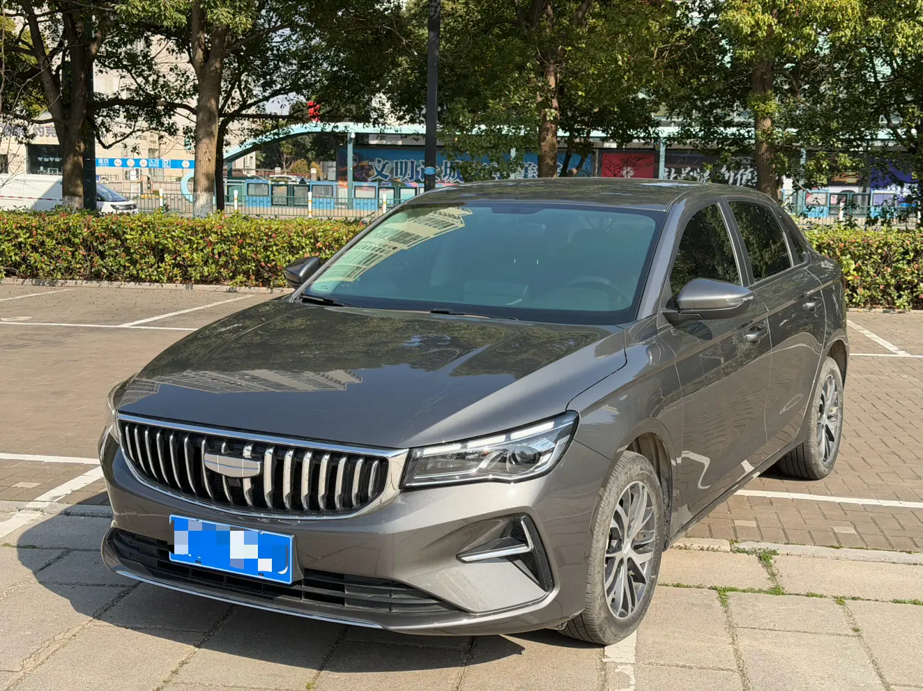 Geely Emgrand  из Китая