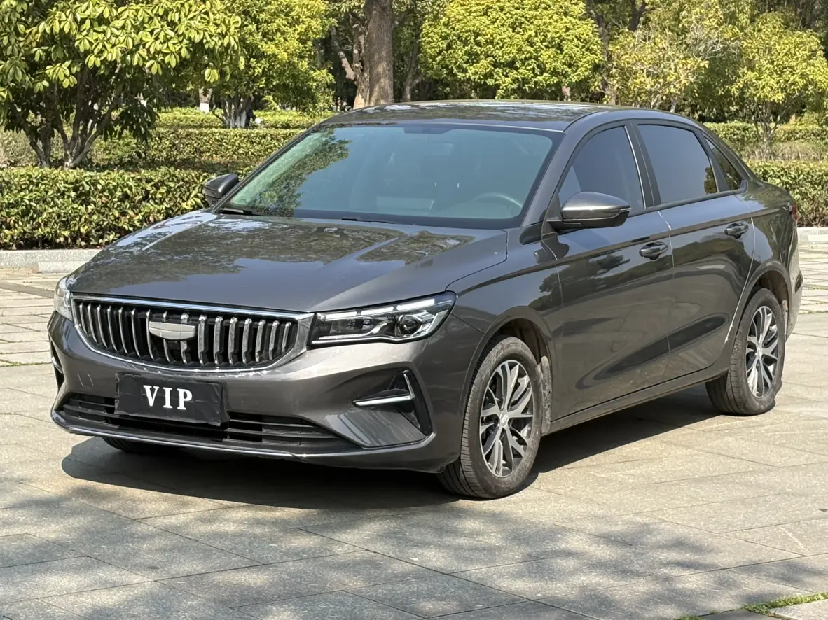 Geely Emgrand  из Китая