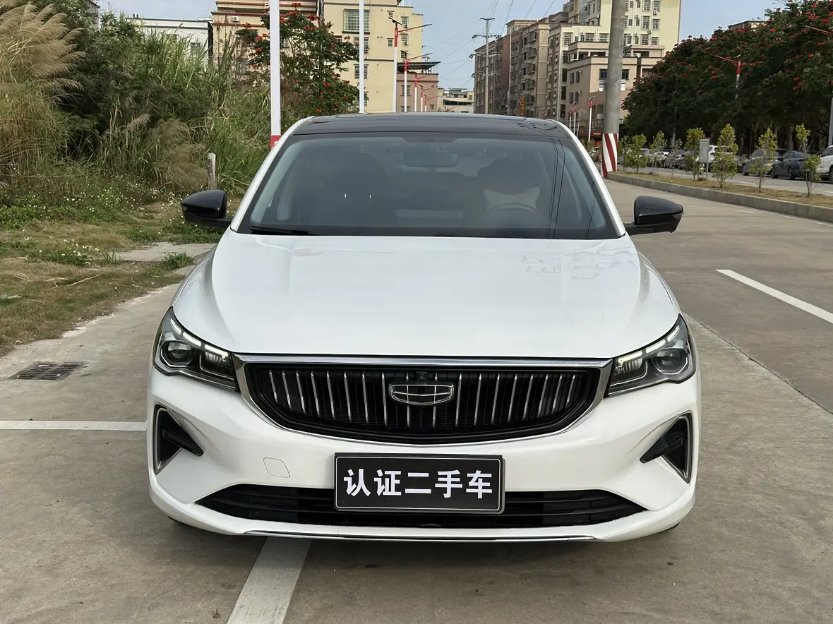 Geely Emgrand  из Китая