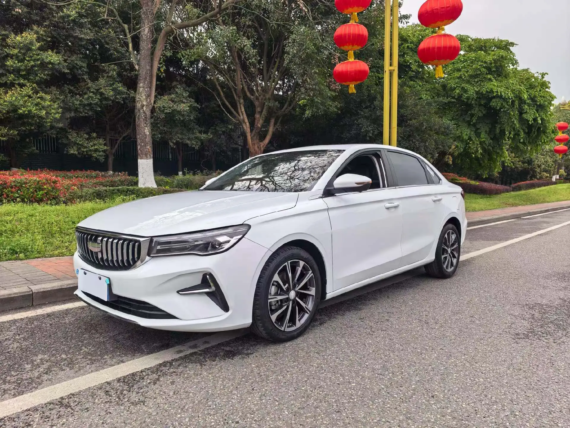 Geely Emgrand  из Китая