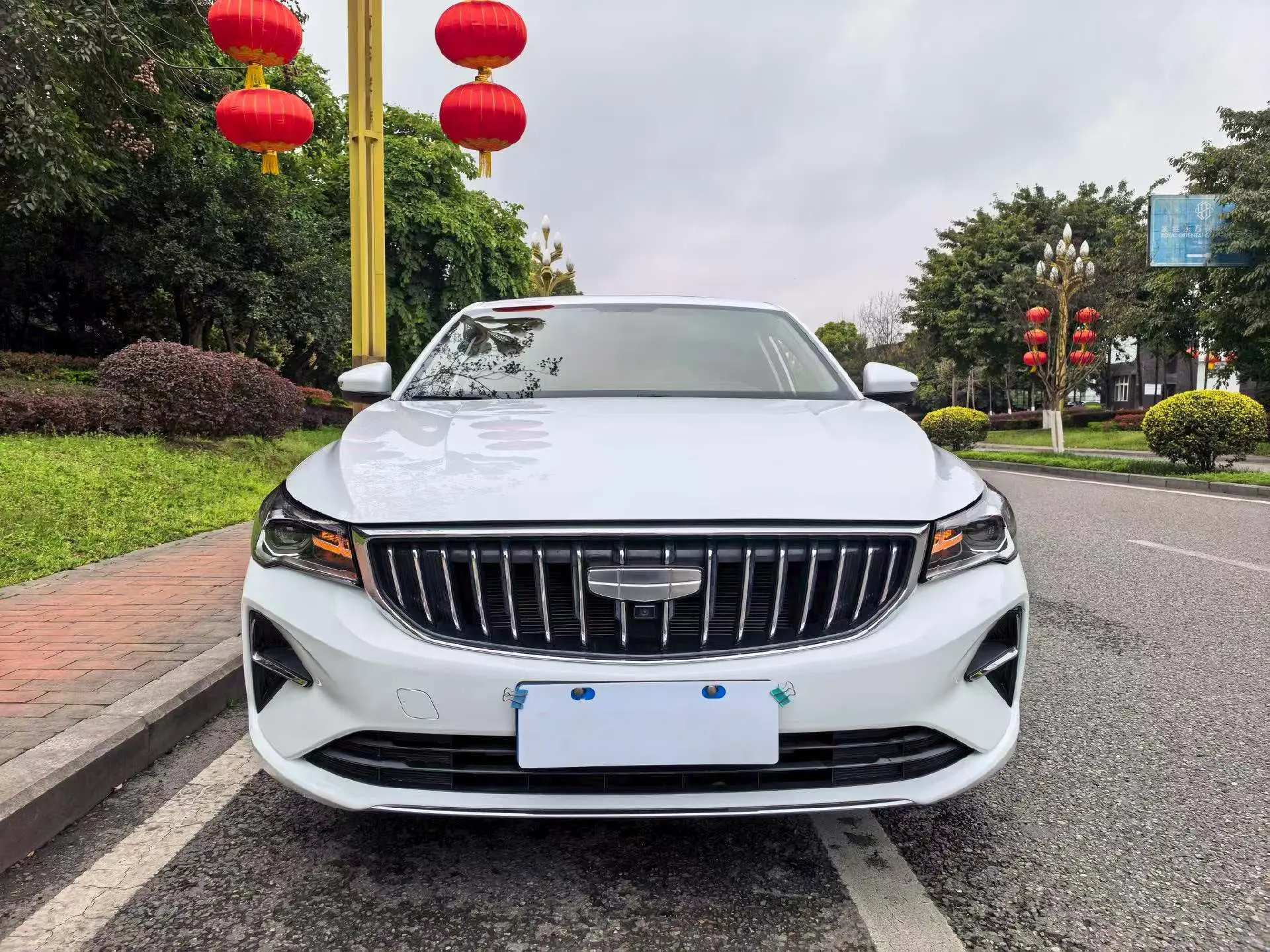 Geely Emgrand  из Китая