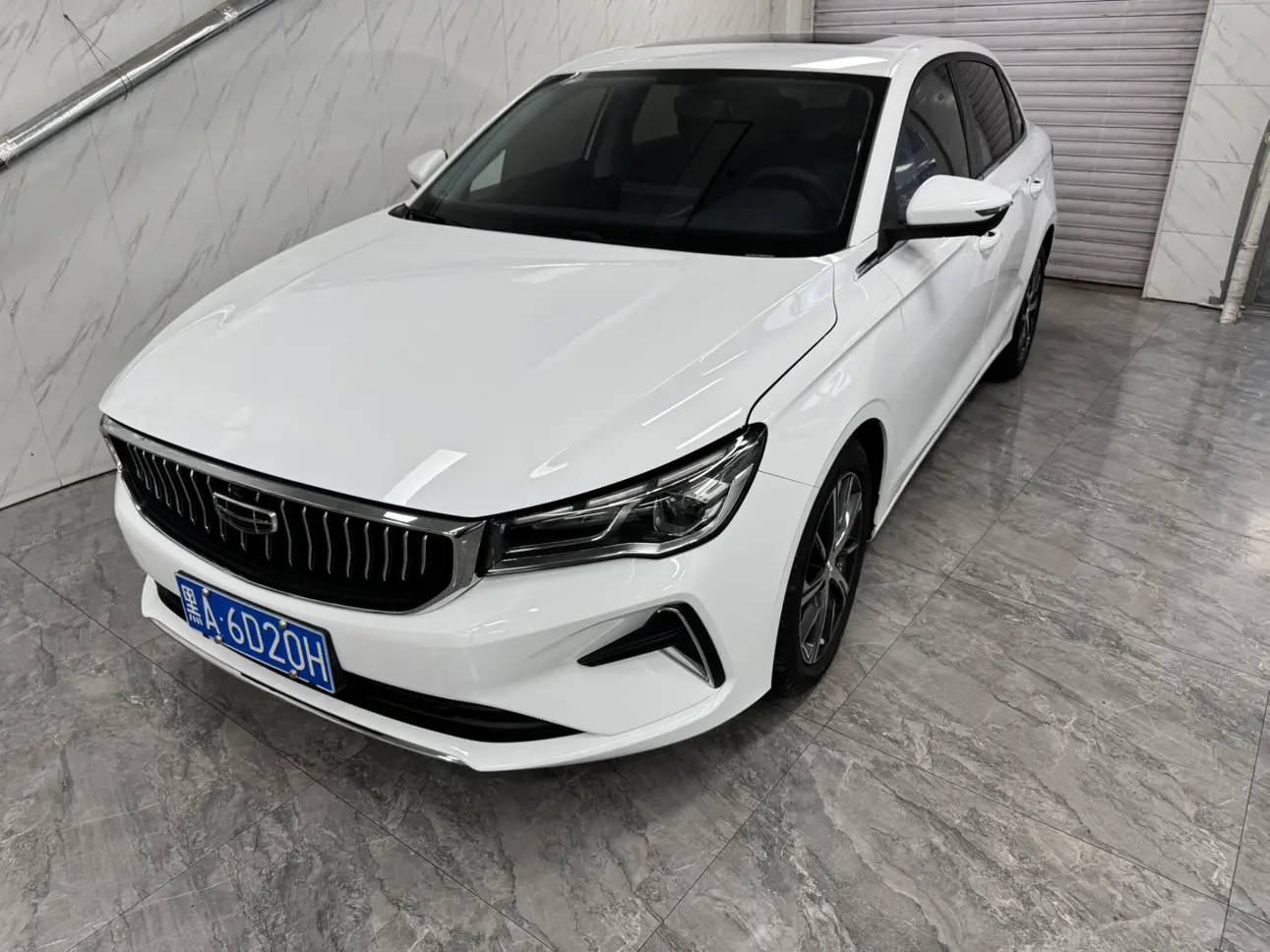 Geely Emgrand  из Китая