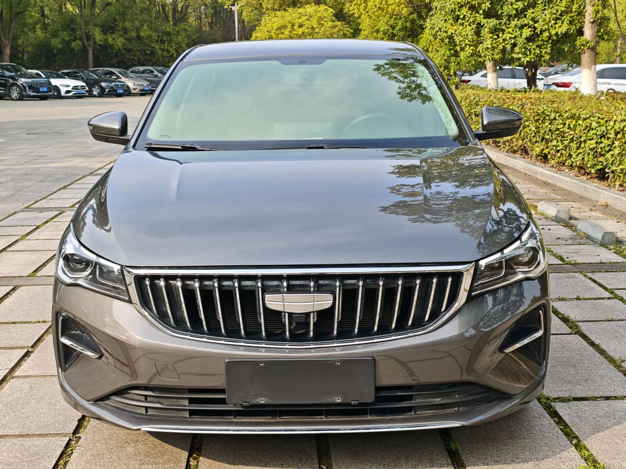 Geely Emgrand  из Китая