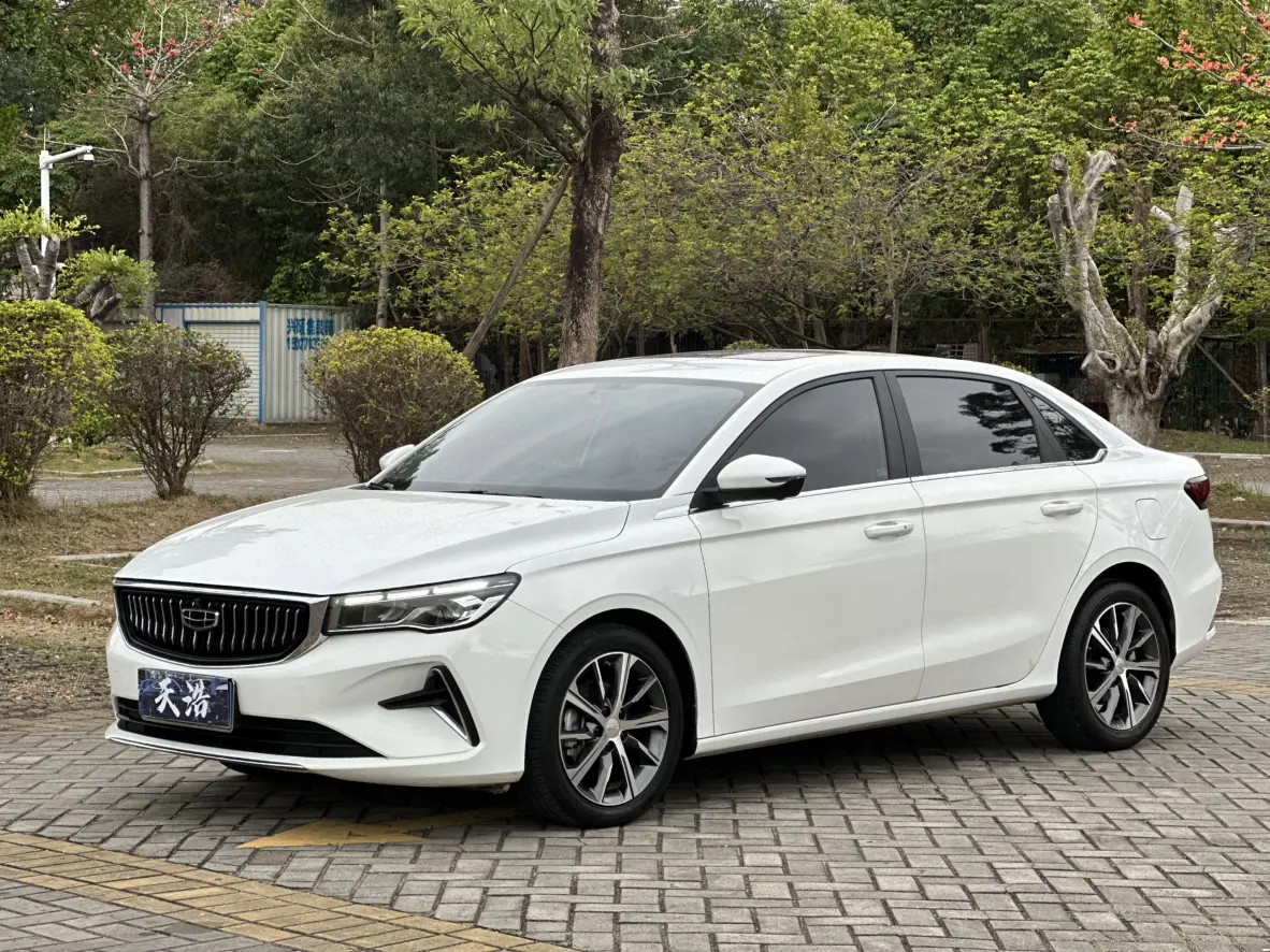 Geely Emgrand  из Китая