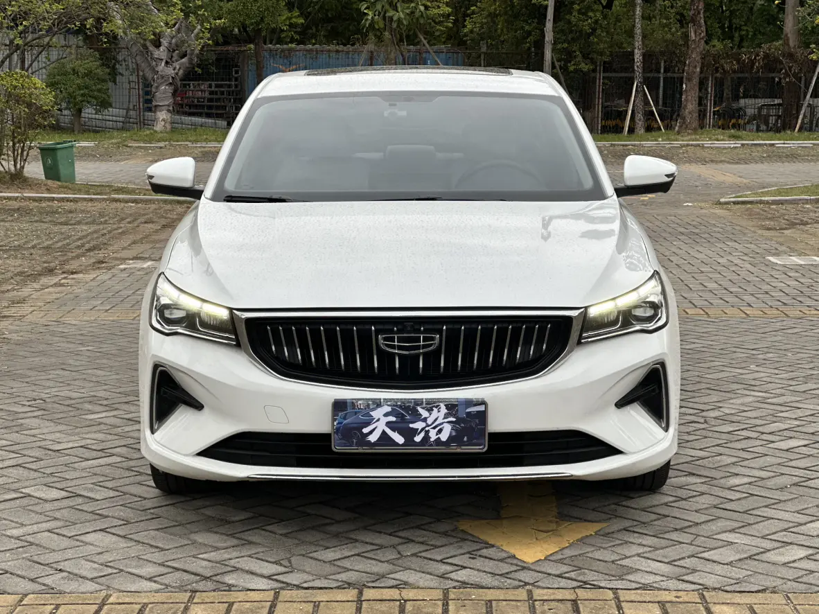 Geely Emgrand  из Китая