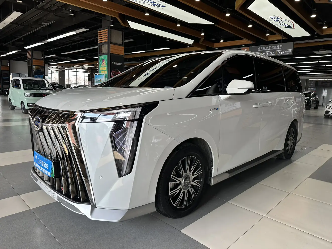 GAC Trumpchi E9 PHEV  из Китая