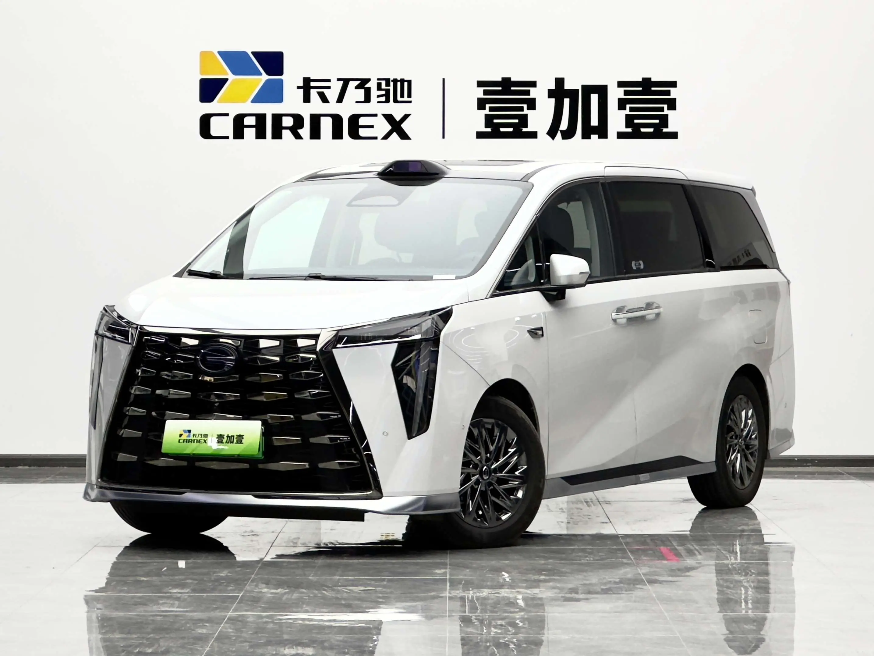 GAC Trumpchi aspires to the M8  из Китая