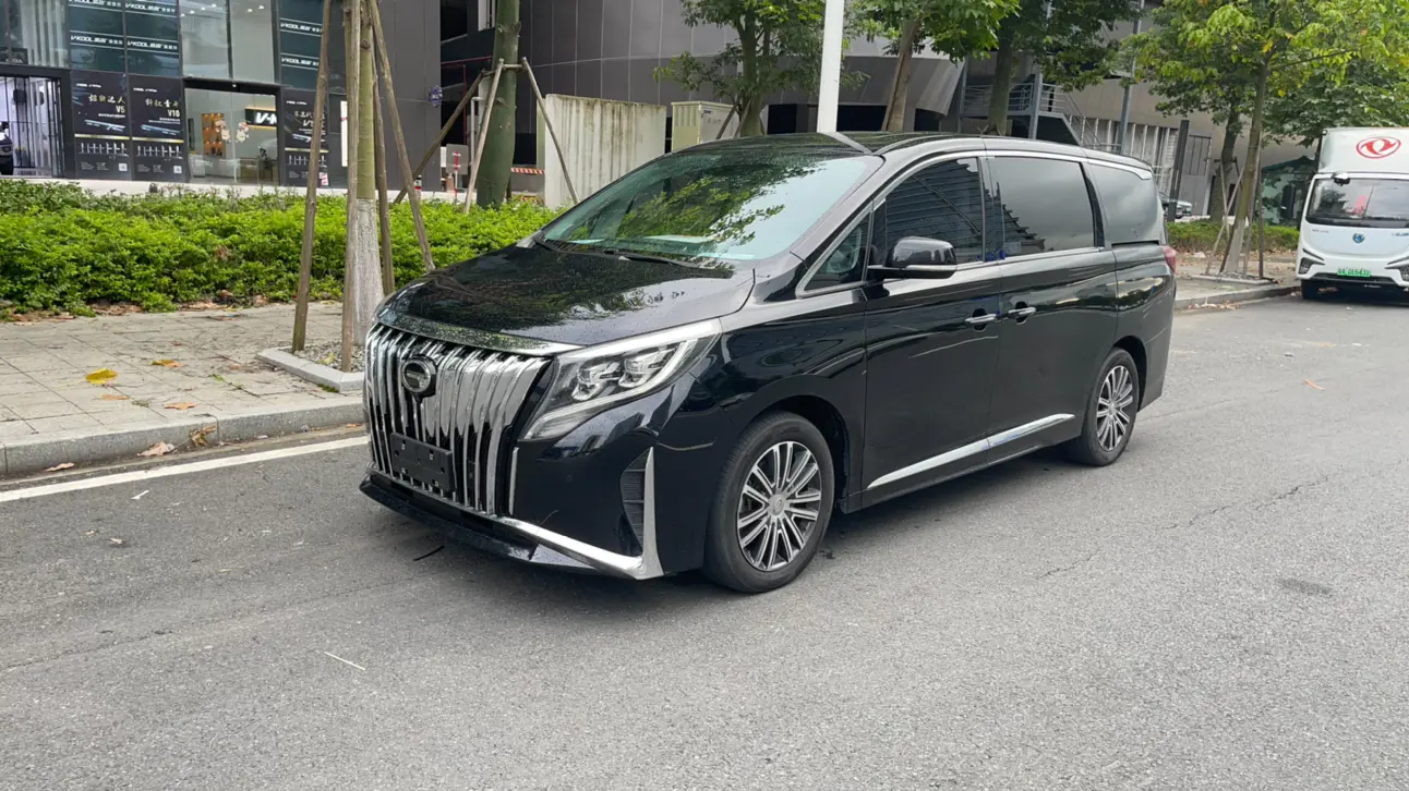 GAC Trumpchi M8  из Китая