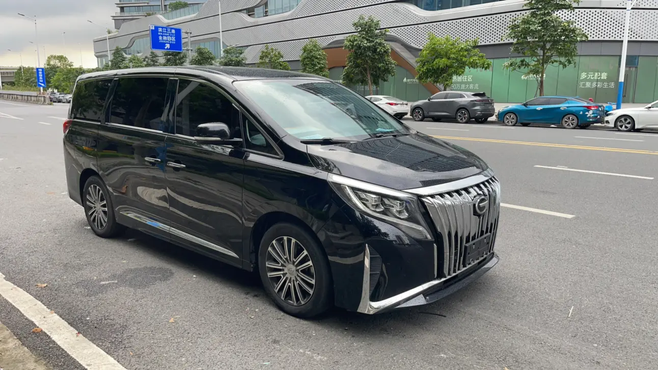 GAC Trumpchi M8  из Китая