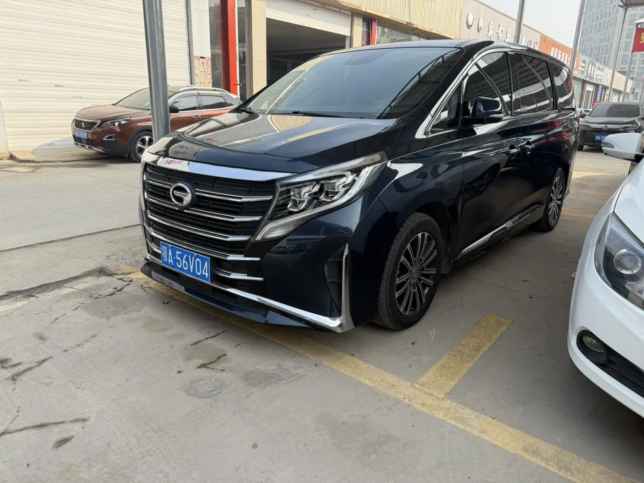 GAC Trumpchi M8  из Китая
