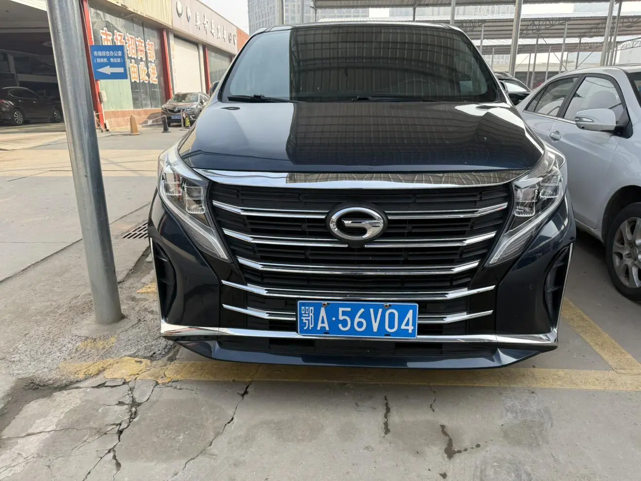 GAC Trumpchi M8  из Китая
