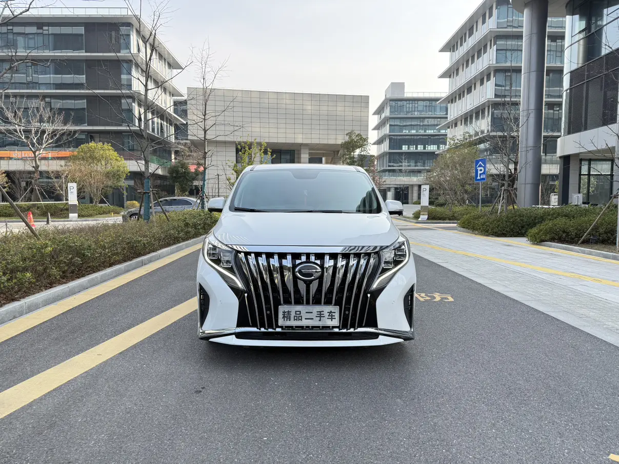 GAC Trumpchi M8  из Китая