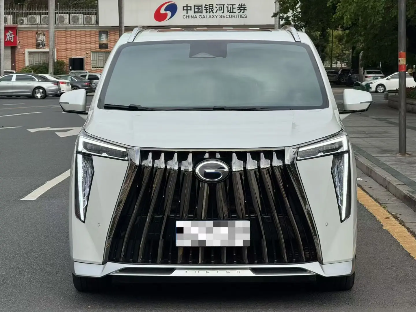 GAC Trumpchi M8  из Китая