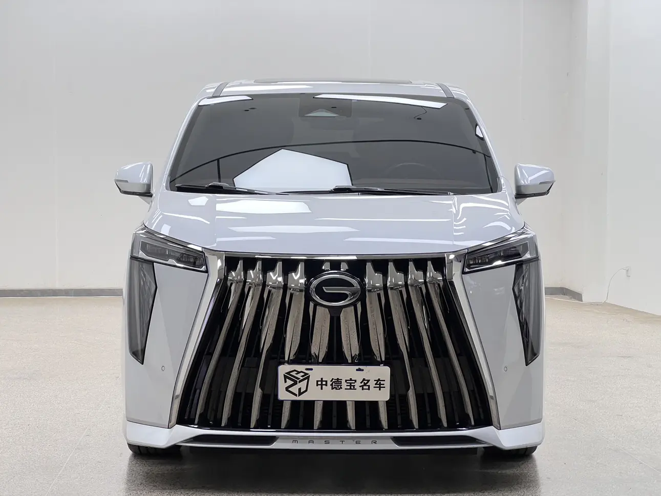 GAC Trumpchi M8  из Китая