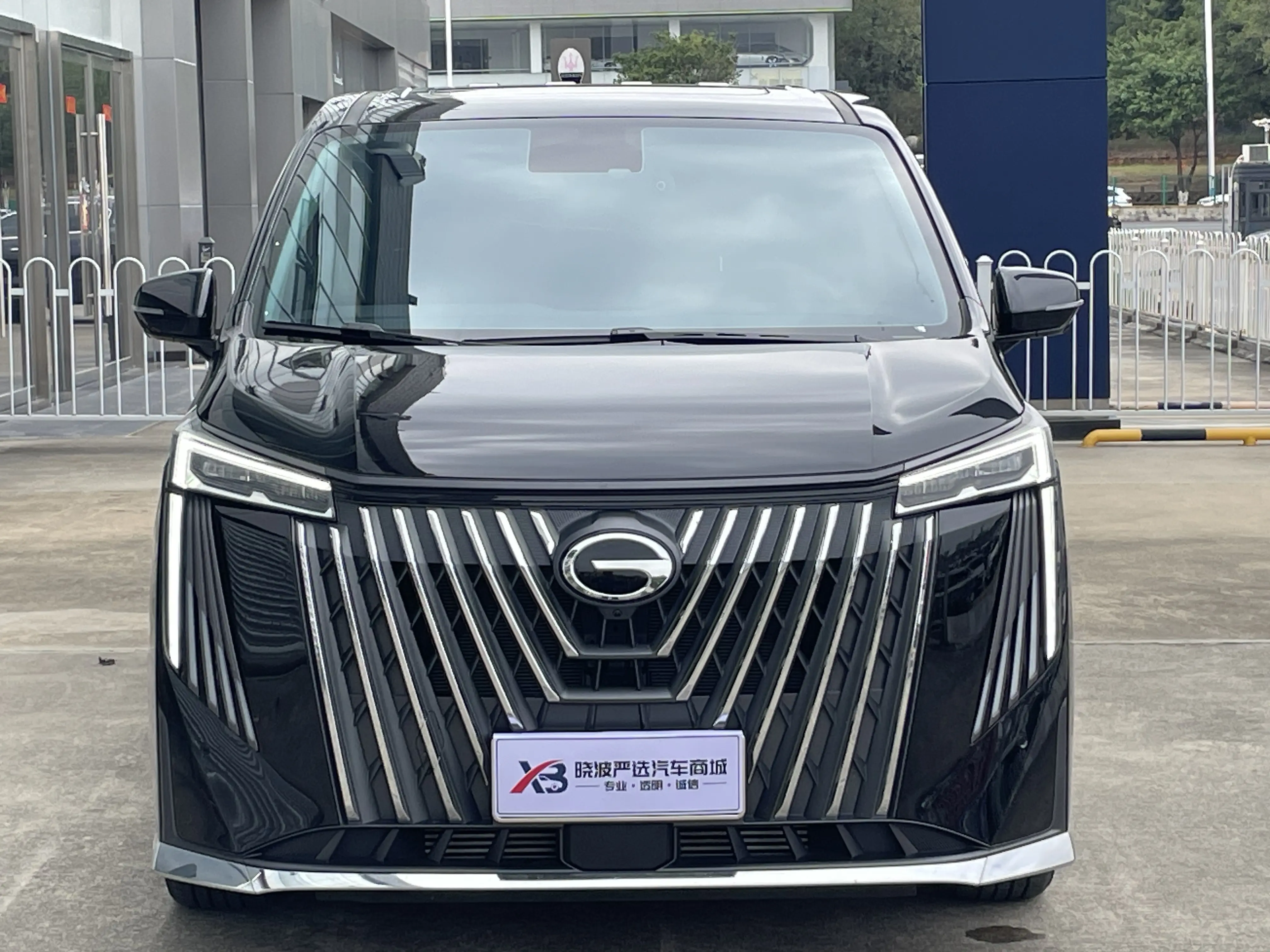 GAC Trumpchi M8  из Китая