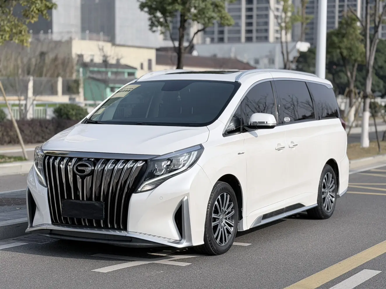 GAC Trumpchi M8  из Китая