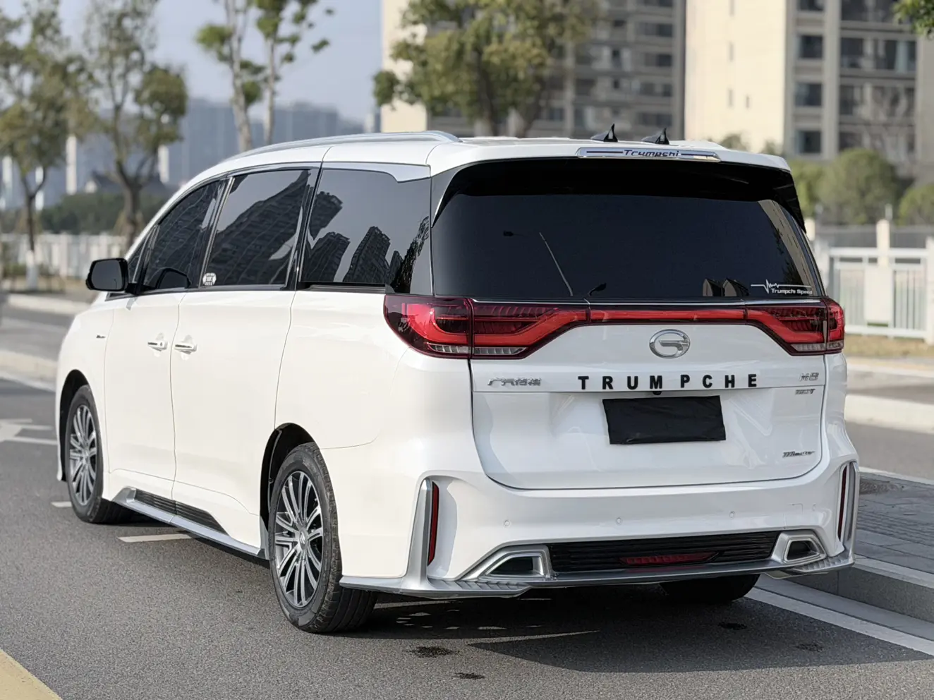 GAC Trumpchi M8  из Китая