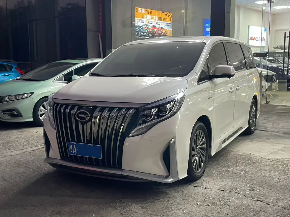 GAC Trumpchi M8  из Китая