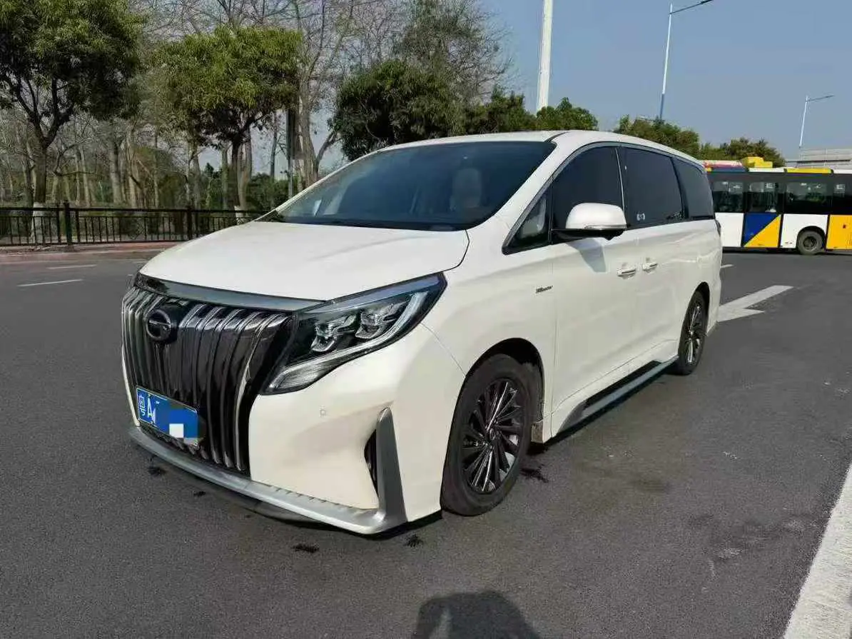 GAC Trumpchi M8  из Китая