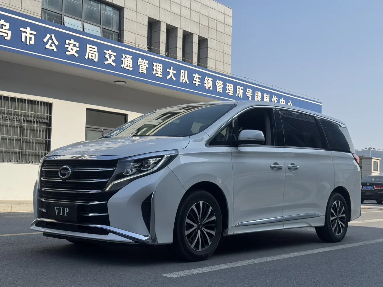 GAC Trumpchi M8  из Китая
