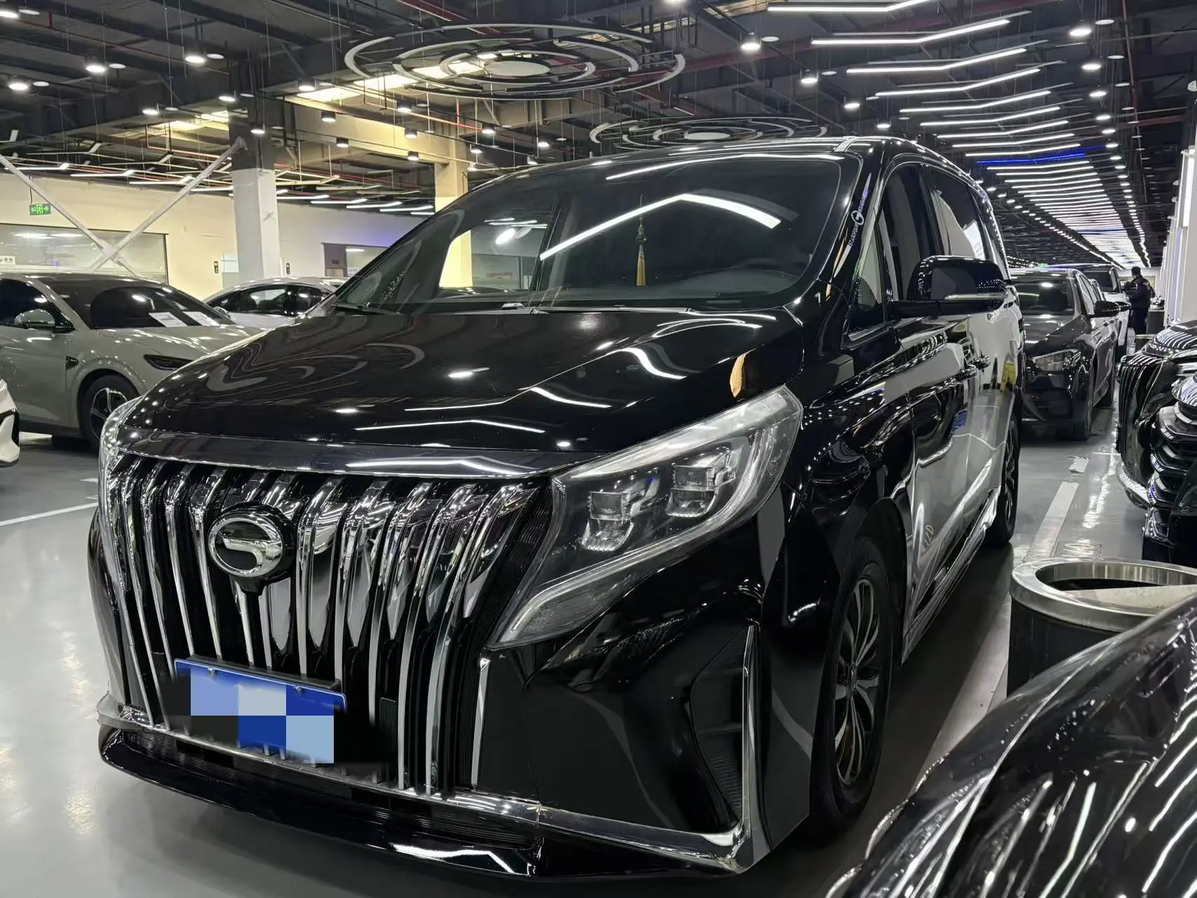 GAC Trumpchi M8  из Китая