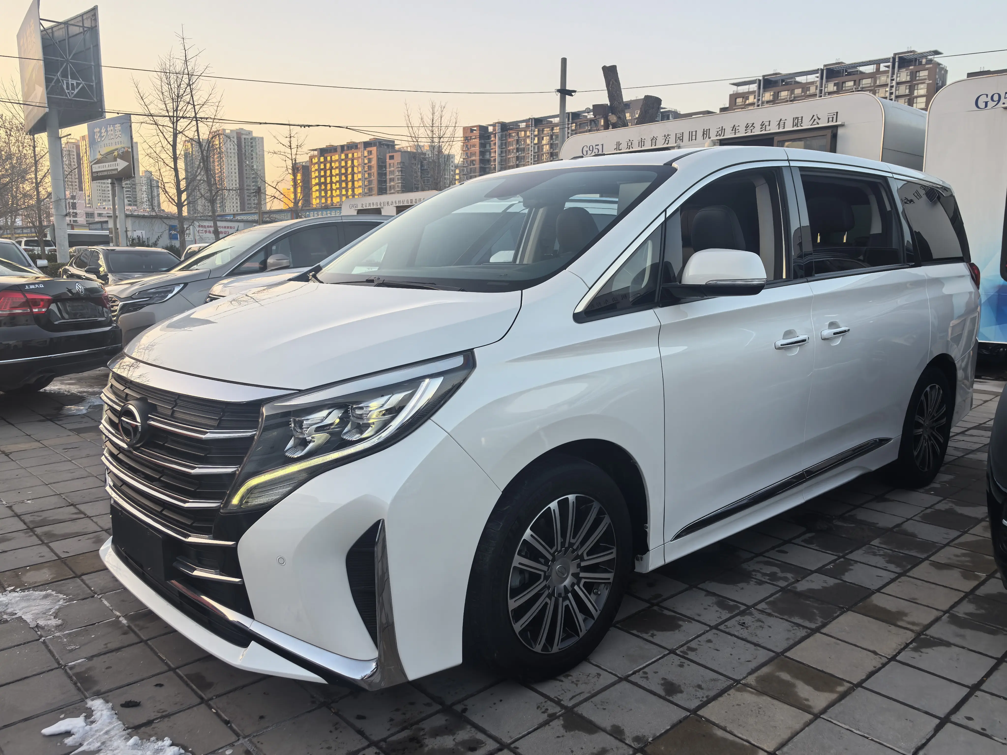 GAC Trumpchi M8  из Китая