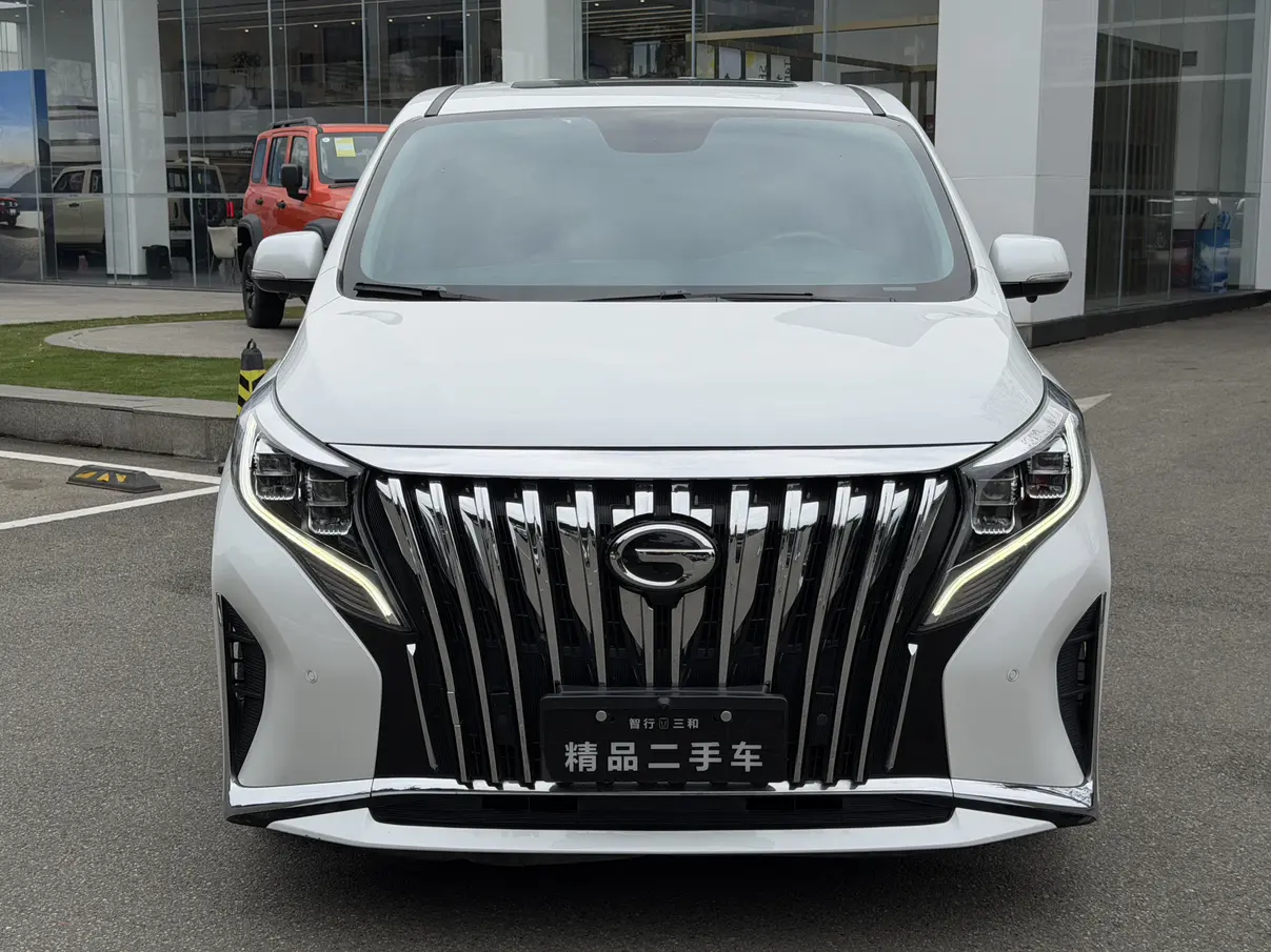 GAC Trumpchi M8  из Китая