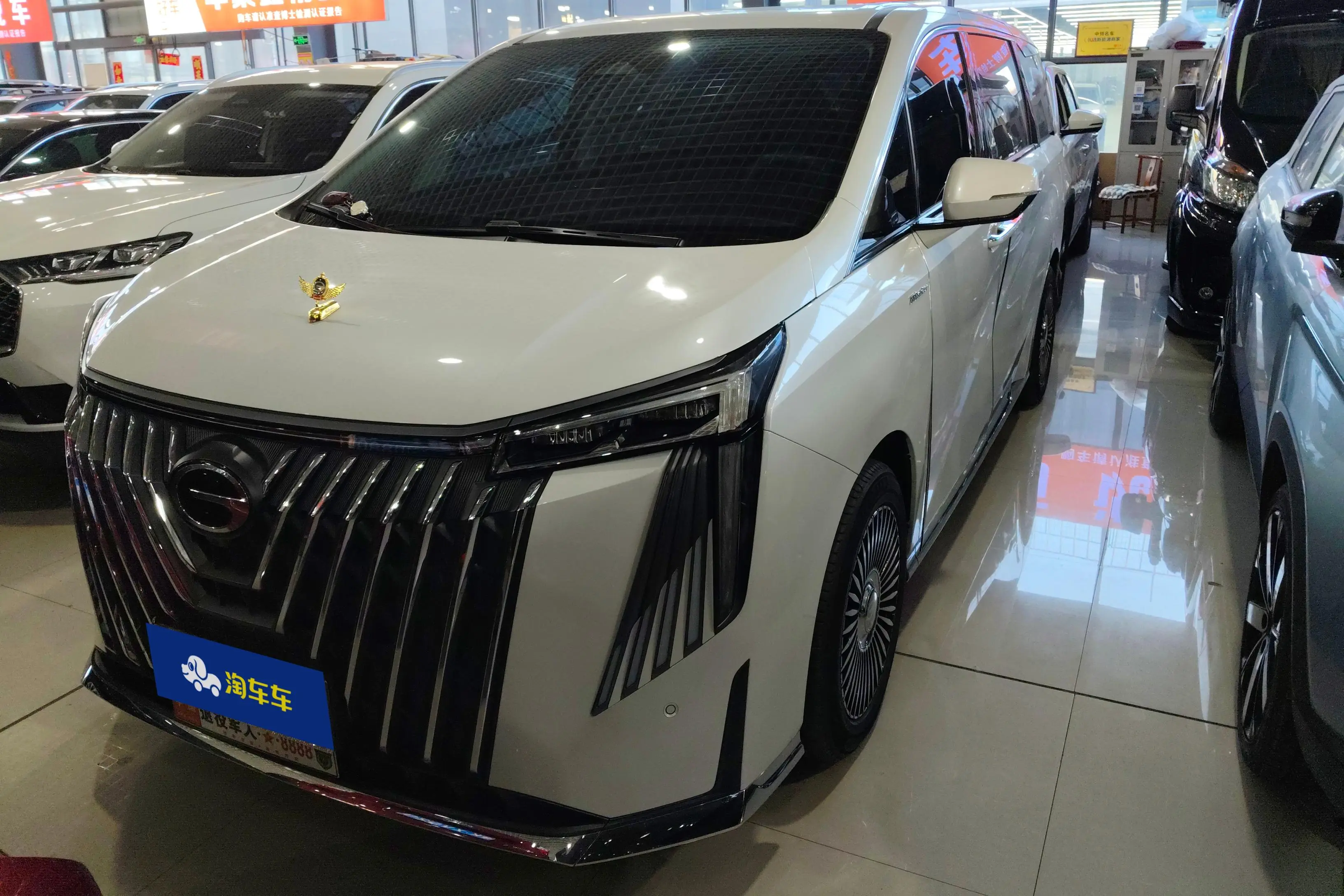 GAC Trumpchi M8  из Китая