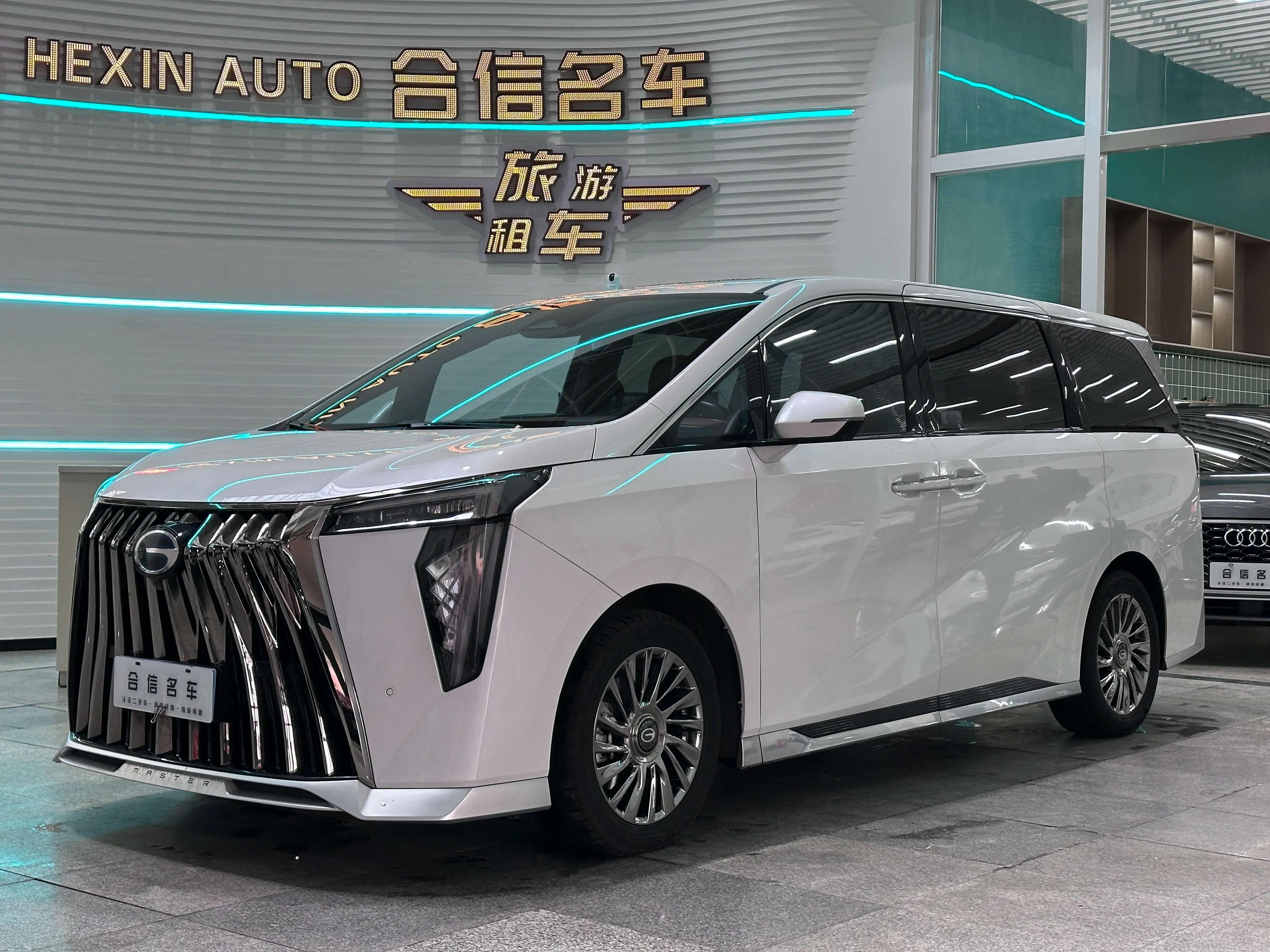 GAC Trumpchi M8  из Китая