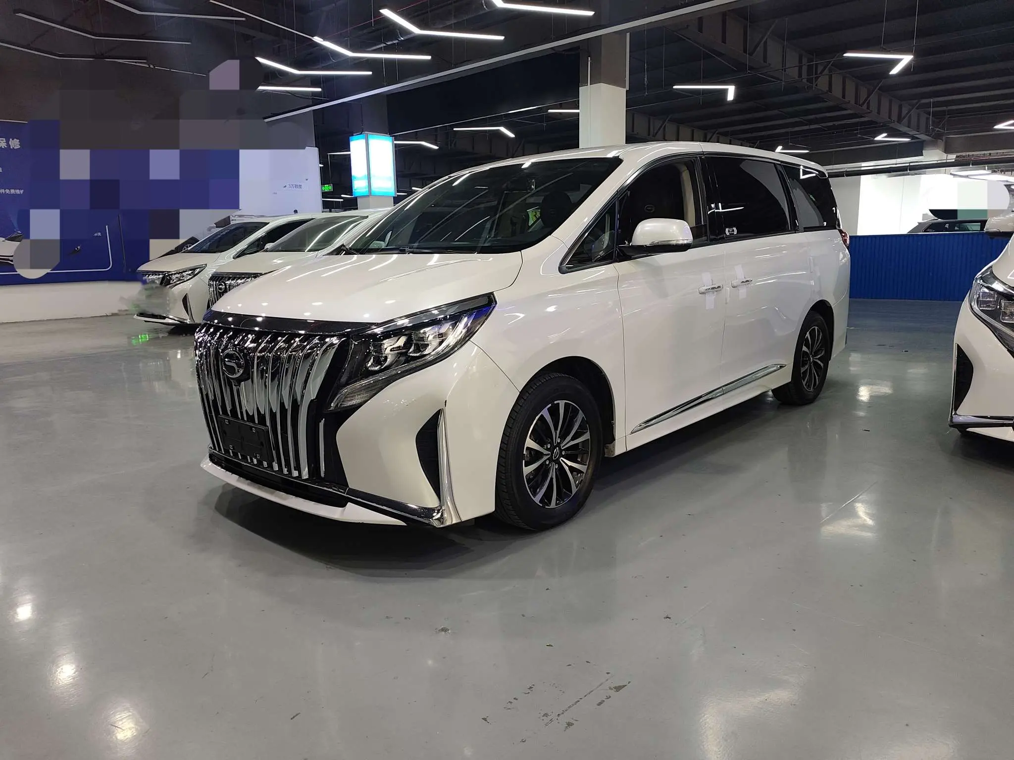 GAC Trumpchi M8  из Китая