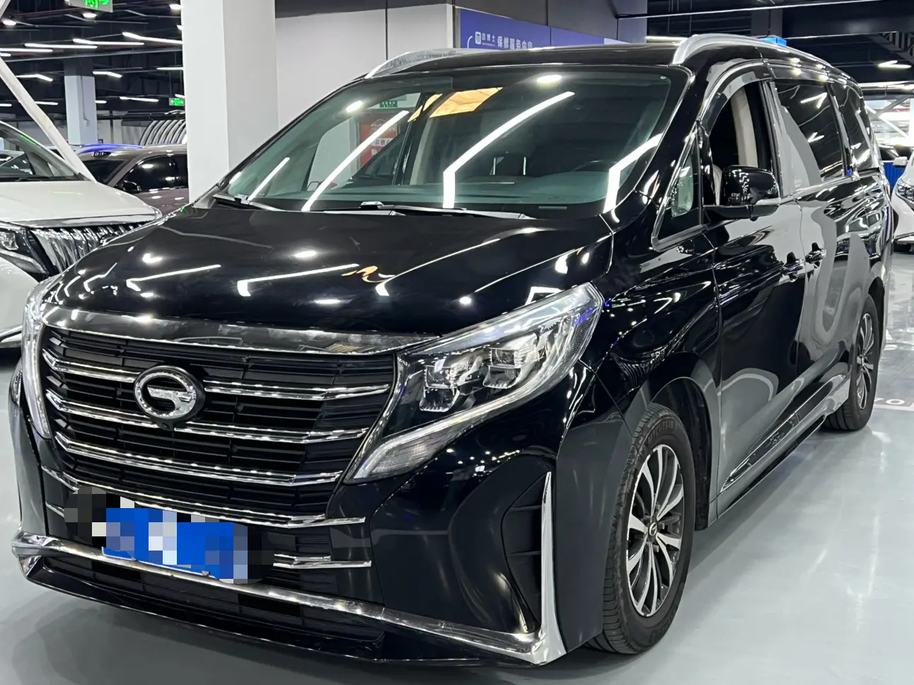 GAC Trumpchi M8  из Китая