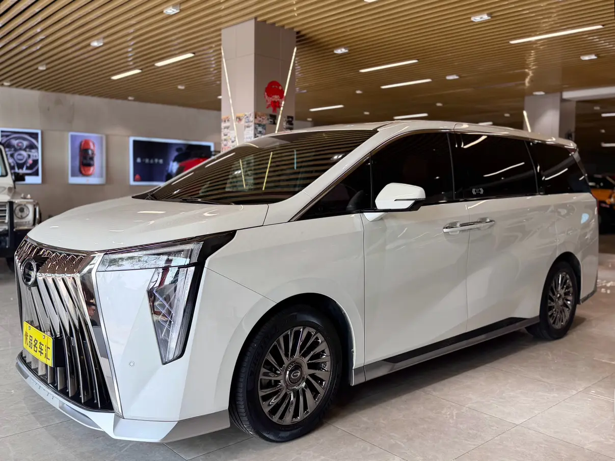 GAC Trumpchi M8  из Китая