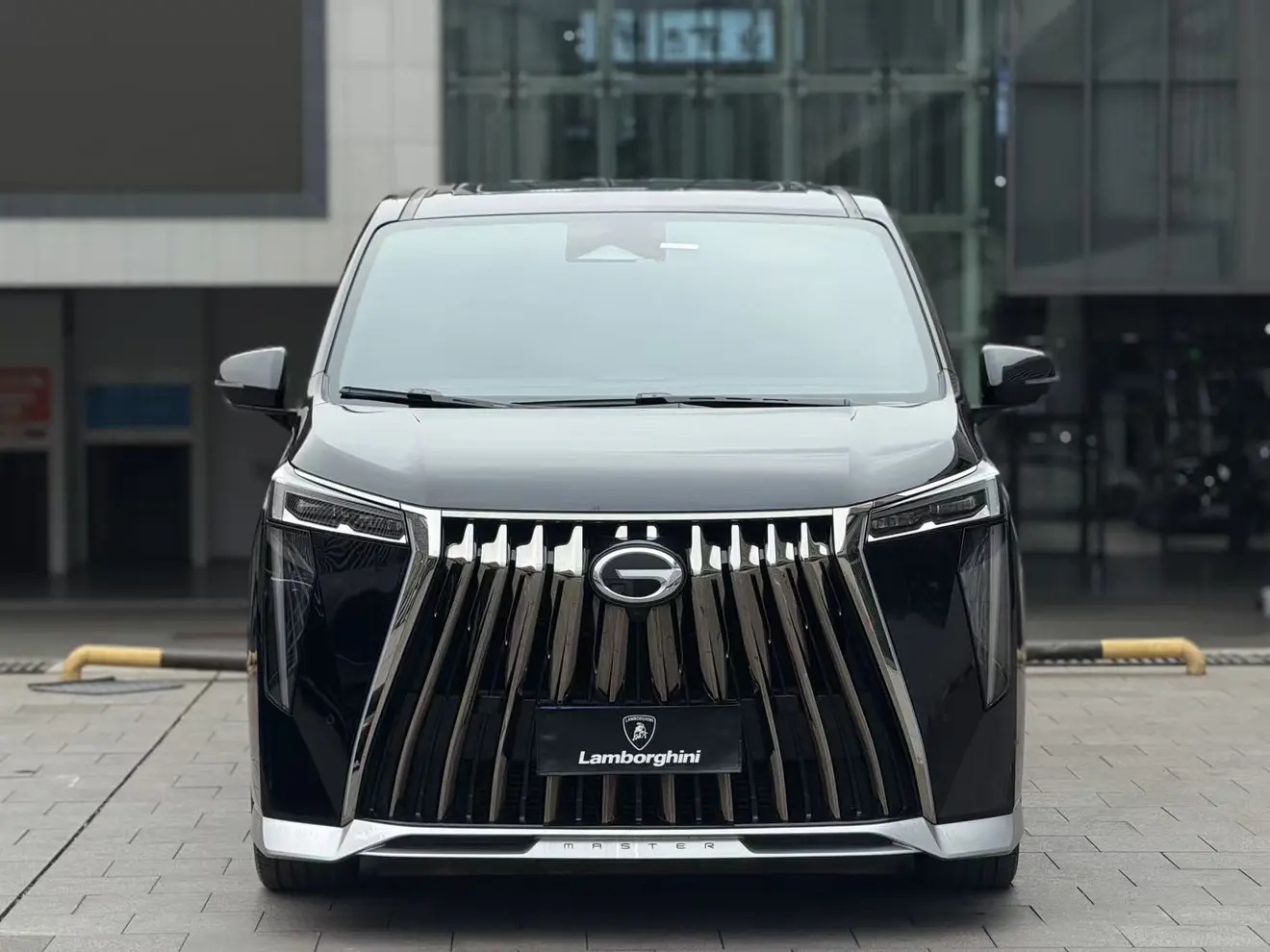 GAC Trumpchi M8  из Китая