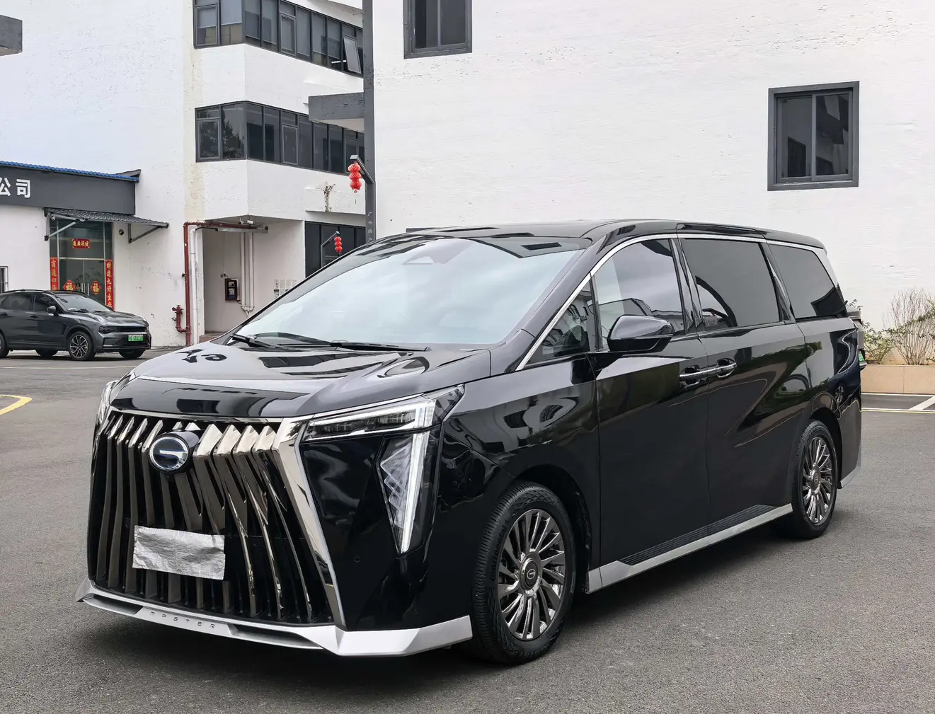 GAC Trumpchi M8  из Китая