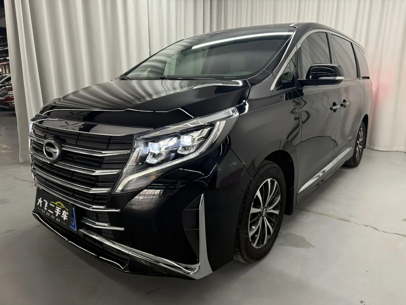 GAC Trumpchi M8  из Китая