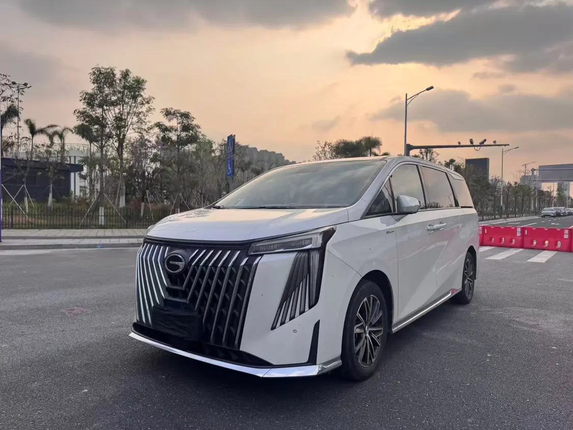 GAC Trumpchi M8  из Китая