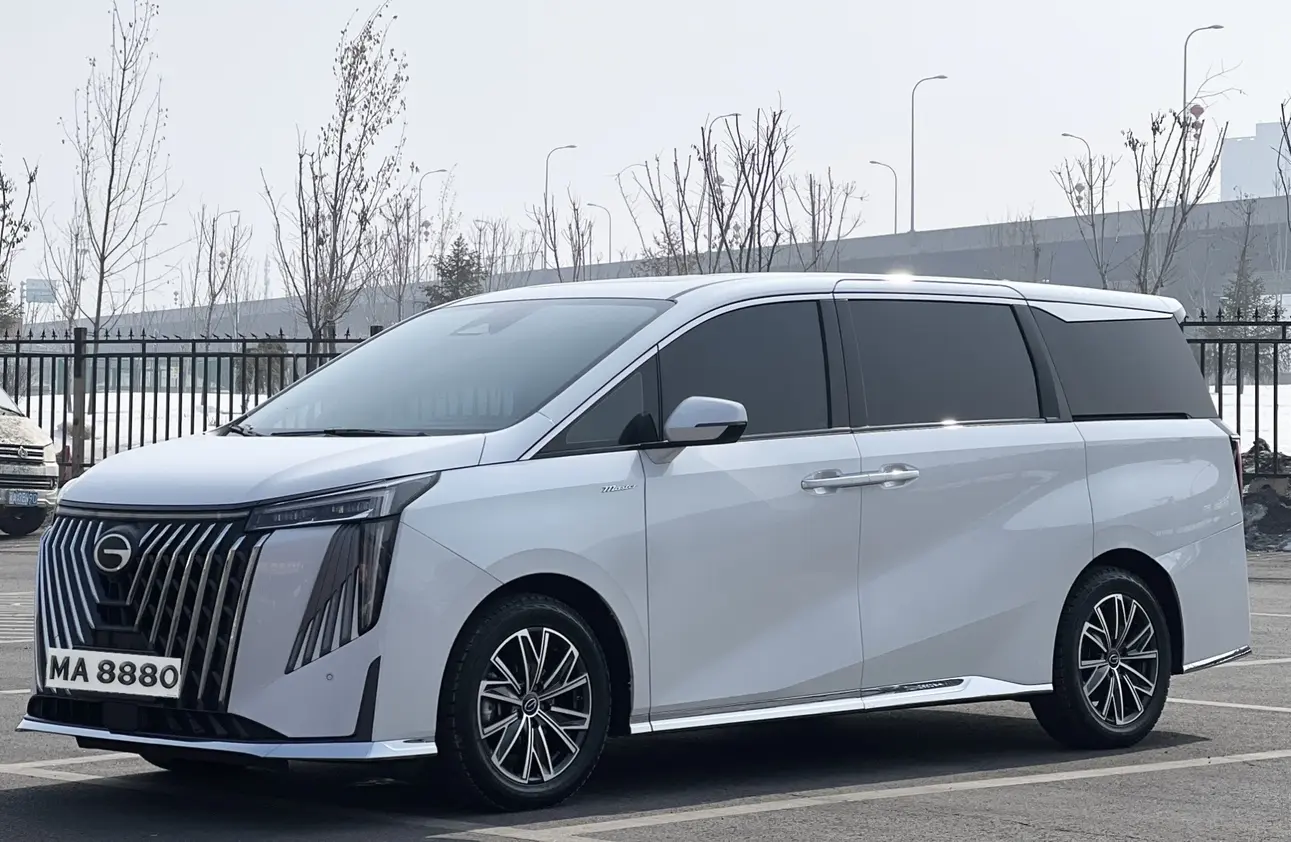 GAC Trumpchi M8  из Китая