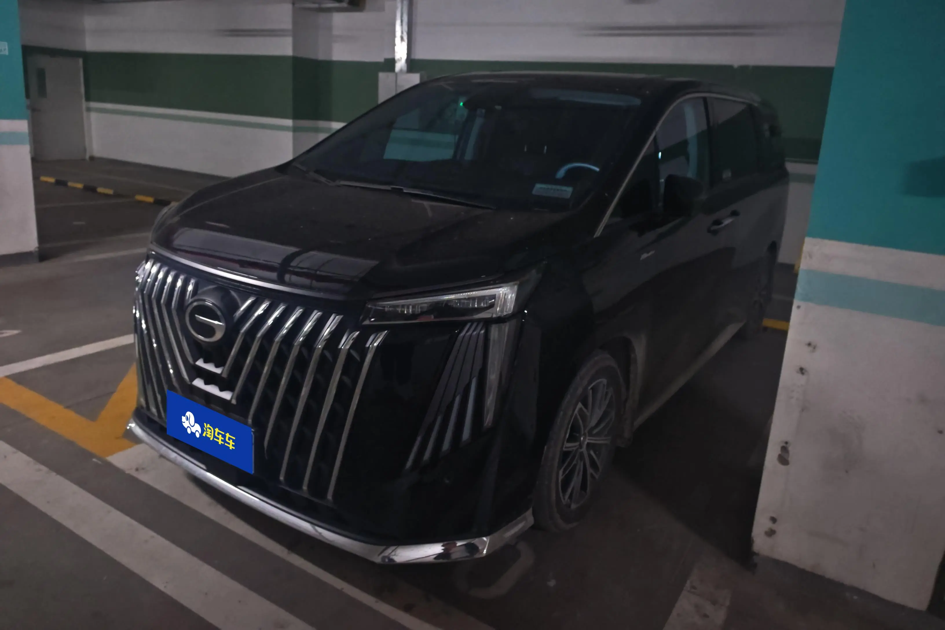 GAC Trumpchi M8  из Китая