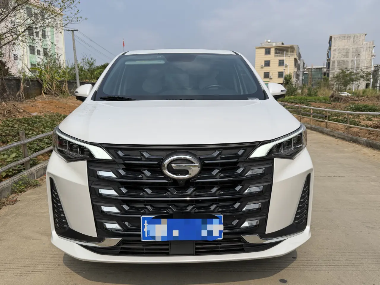 GAC Trumpchi M6  из Китая