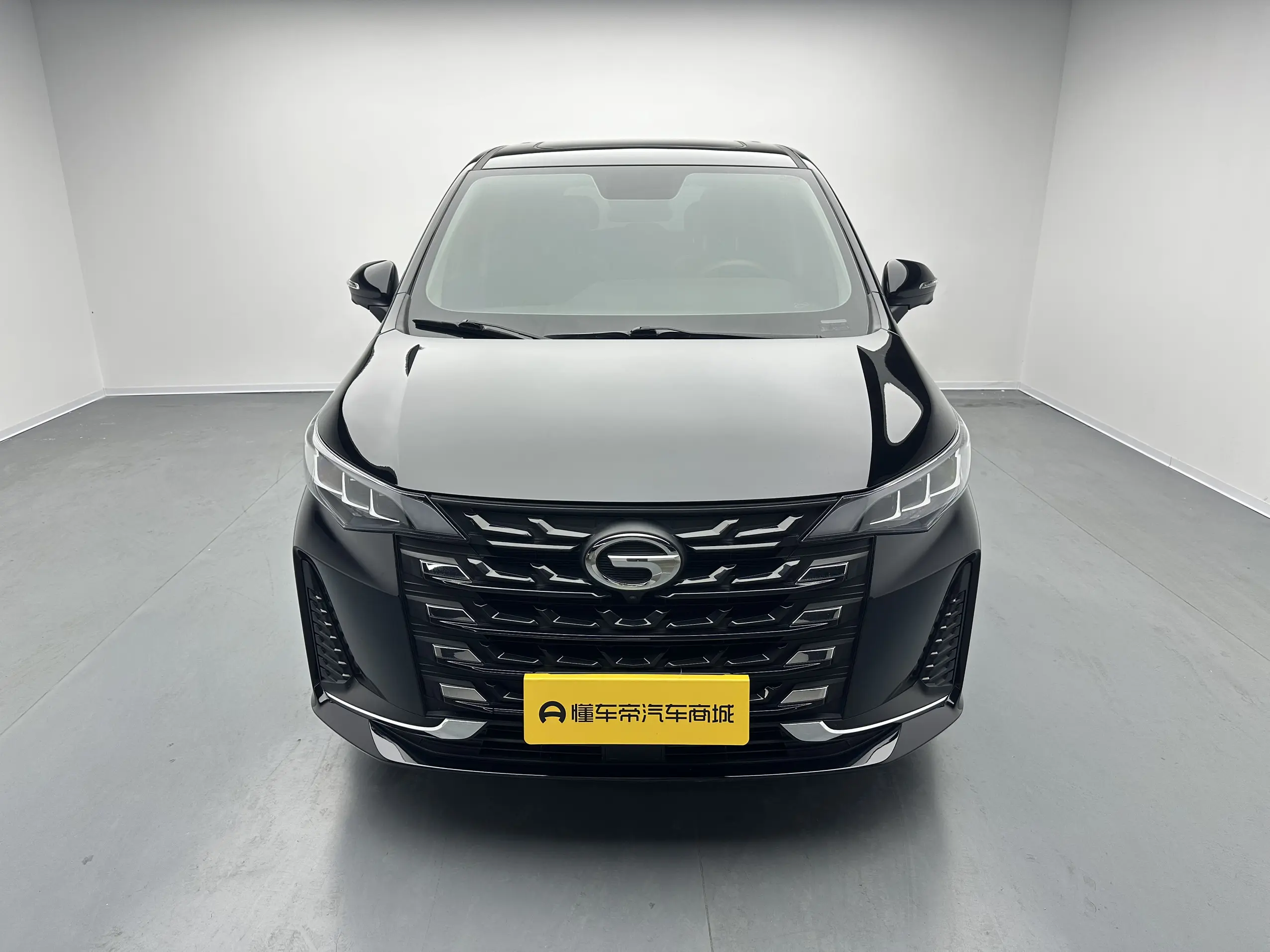 GAC Trumpchi M6  из Китая