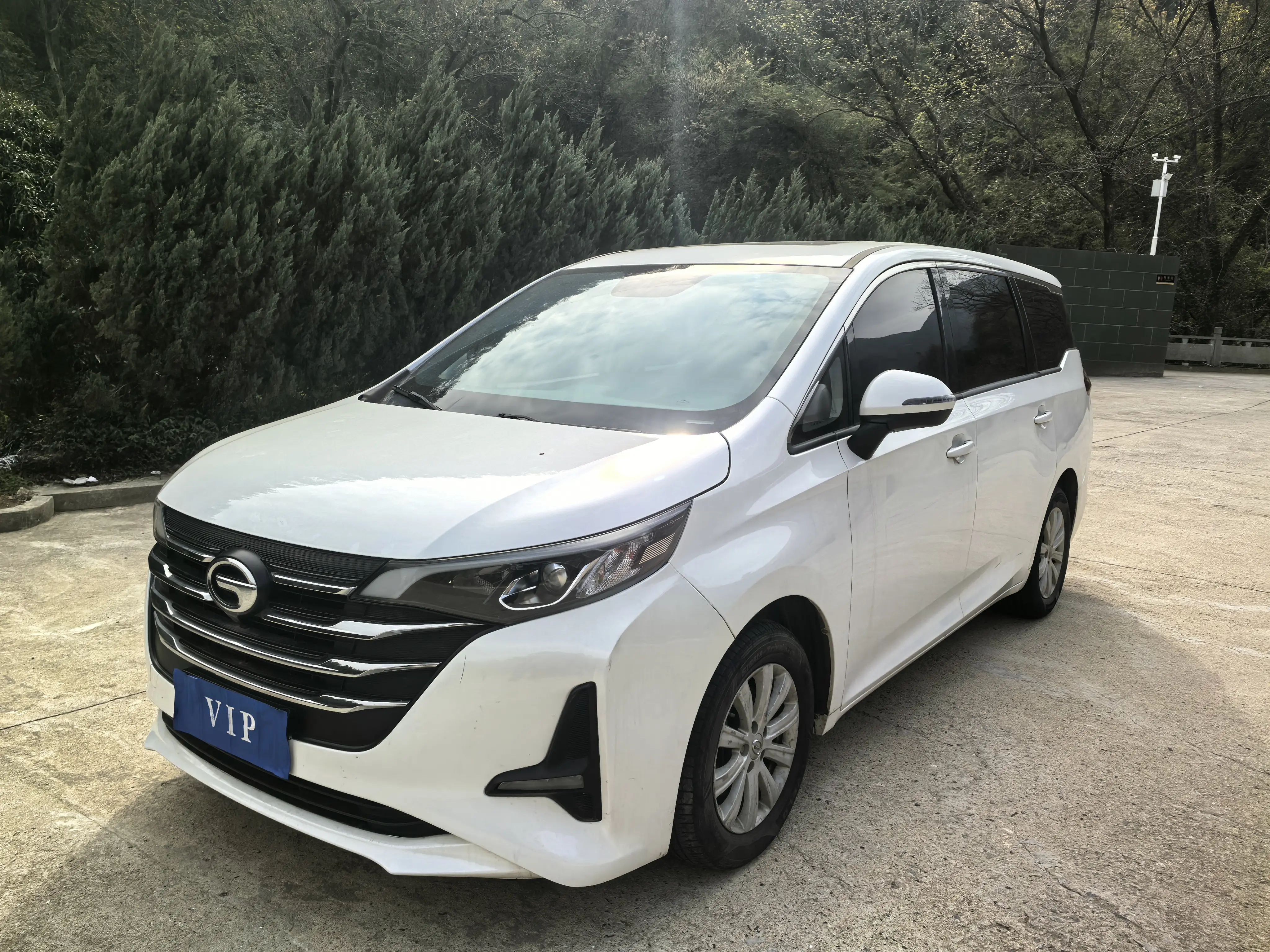 GAC Trumpchi M6  из Китая